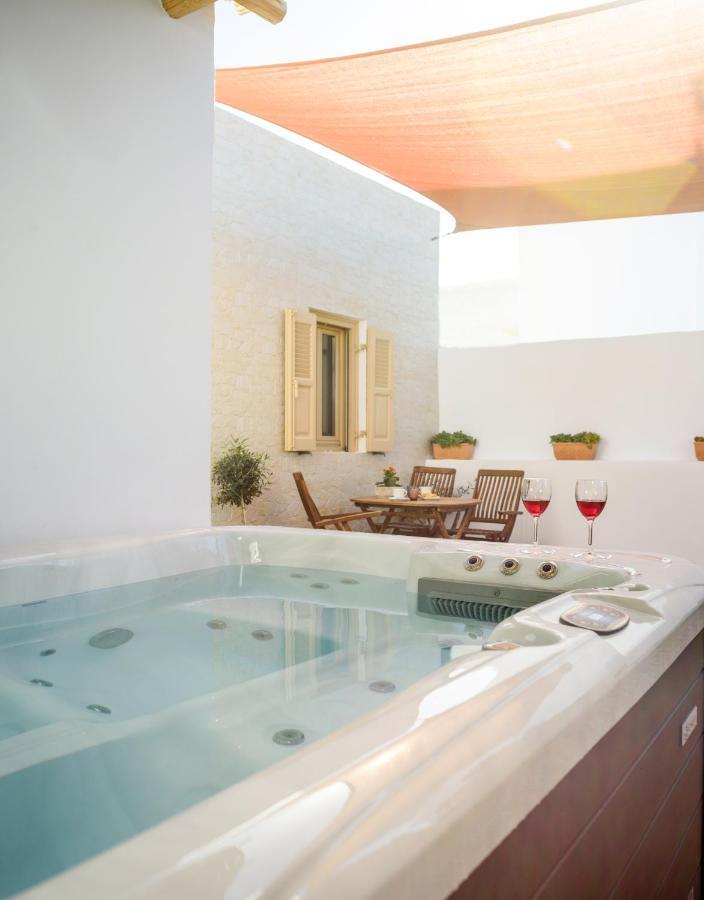 Apartament Heart Of Oia - Private House With Jacuzzi Zewnętrze zdjęcie