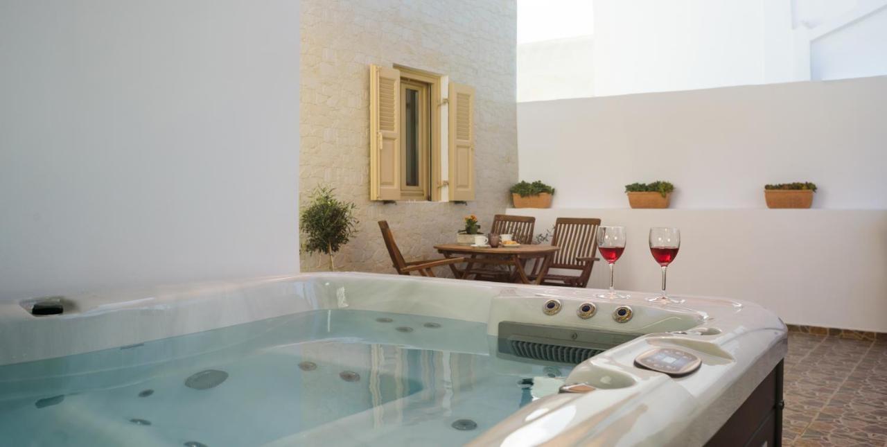 Apartament Heart Of Oia - Private House With Jacuzzi Zewnętrze zdjęcie