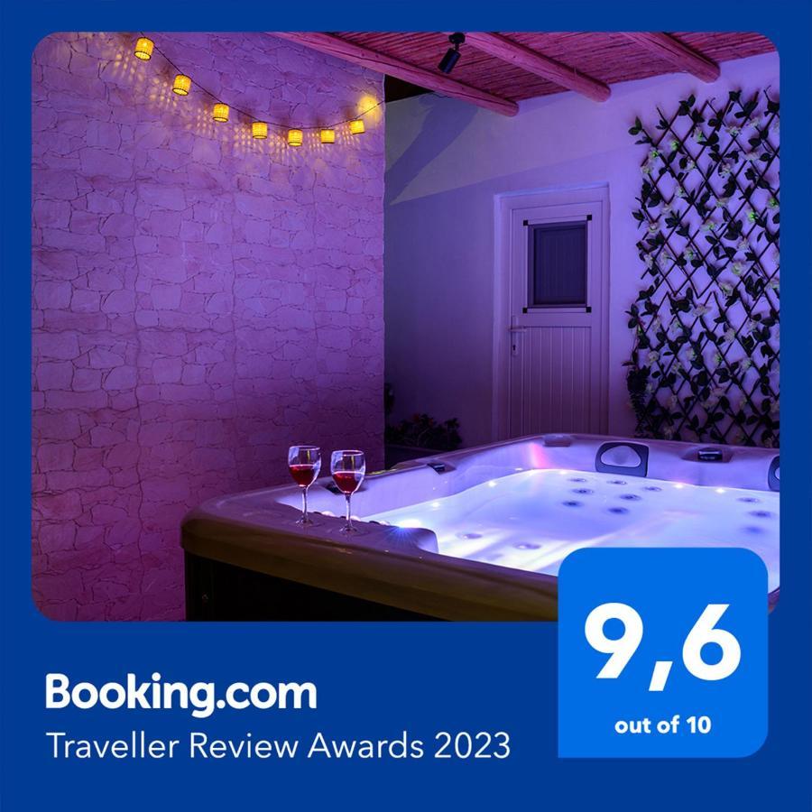 Apartament Heart Of Oia - Private House With Jacuzzi Zewnętrze zdjęcie
